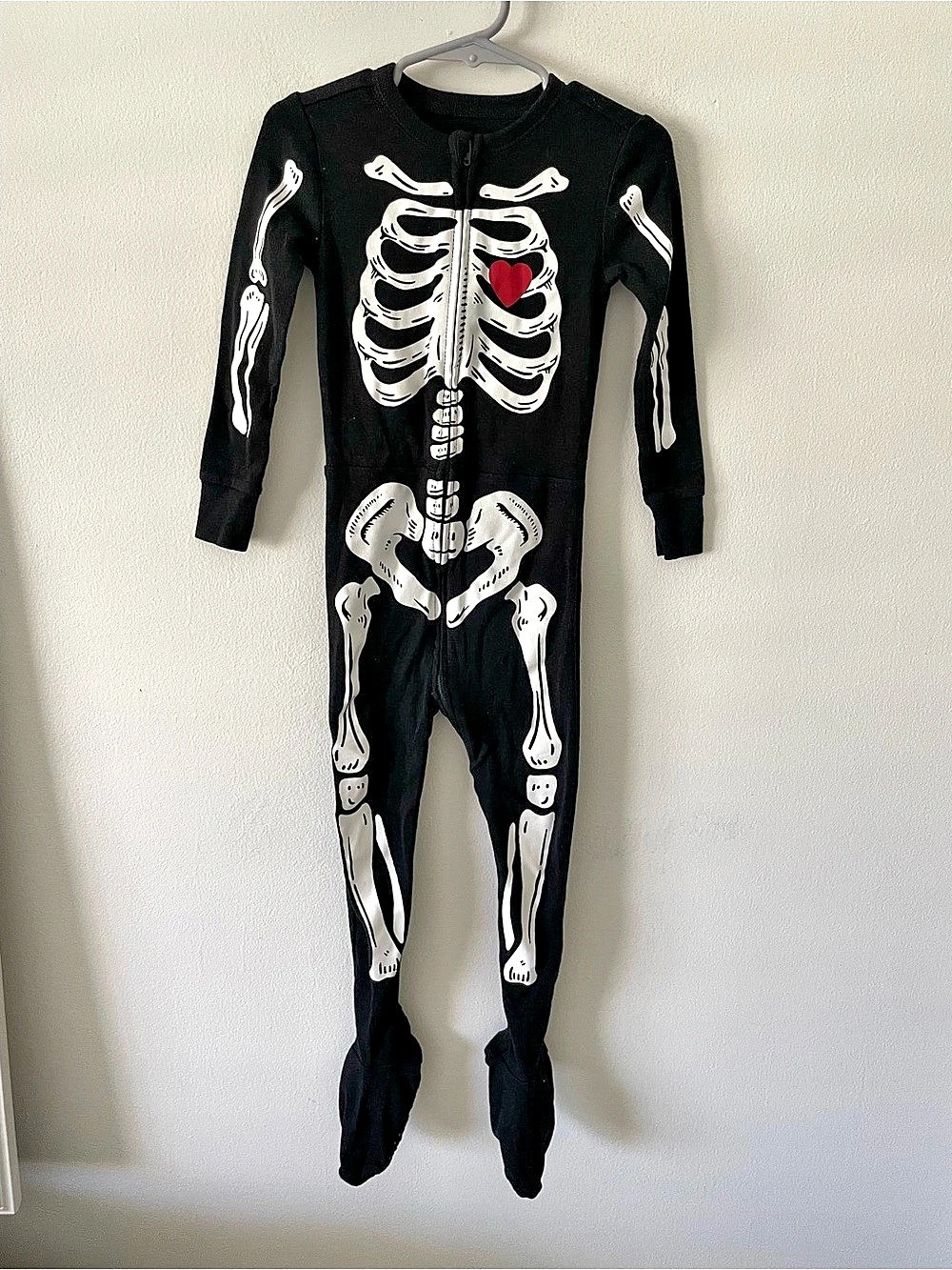 Old Navy Toddler Skelton PJs One Piece Footed Black White Halloween Bones